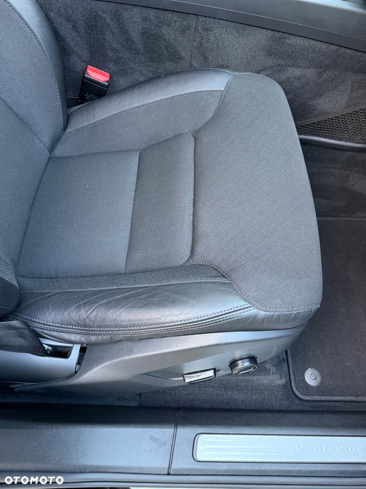 Volvo XC 60 D4 Geartronic Momentum Pro - 20