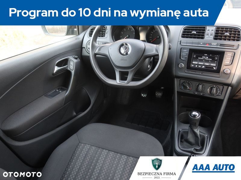 Volkswagen Polo - 8
