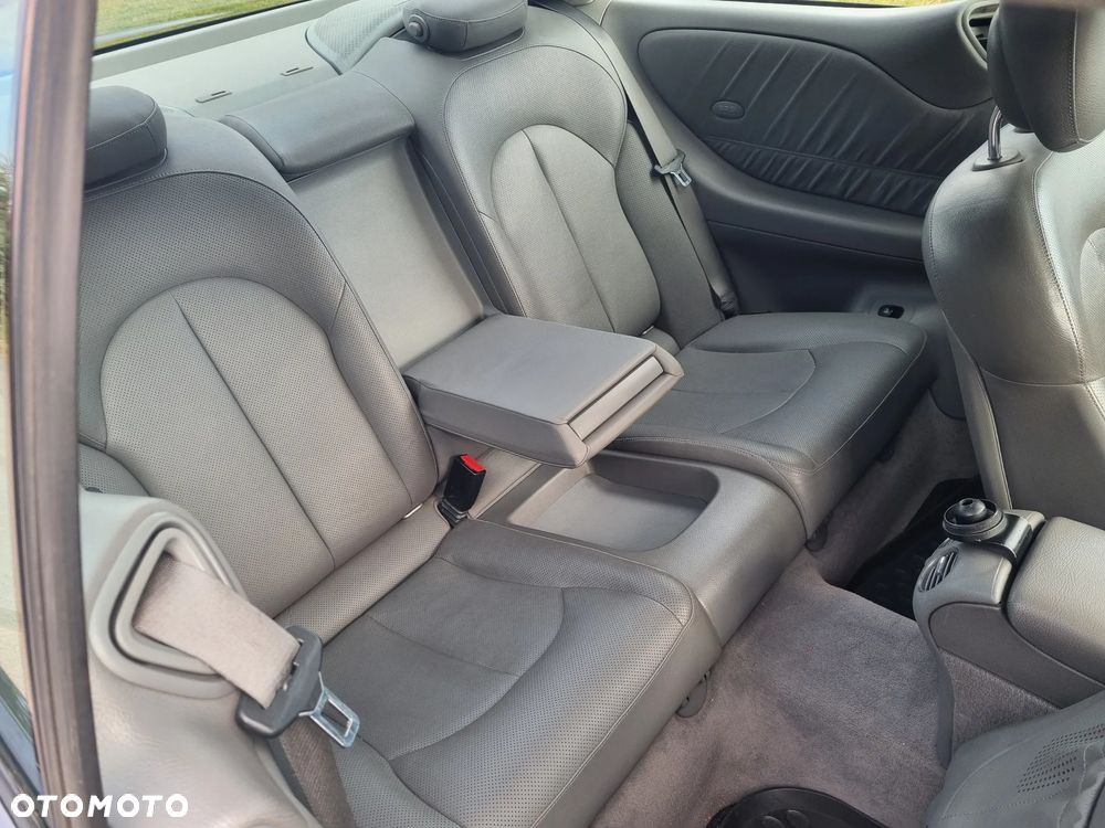 Mercedes-Benz CLK 350 7G-TRONIC Elegance - 8