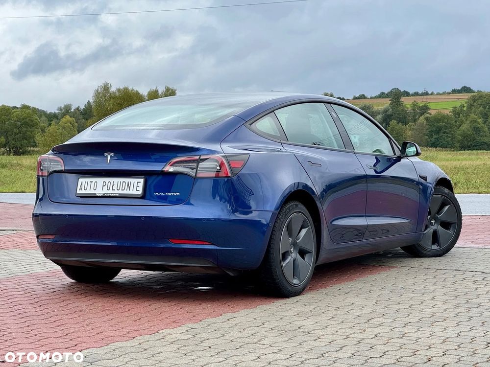 Tesla Model 3 - 12