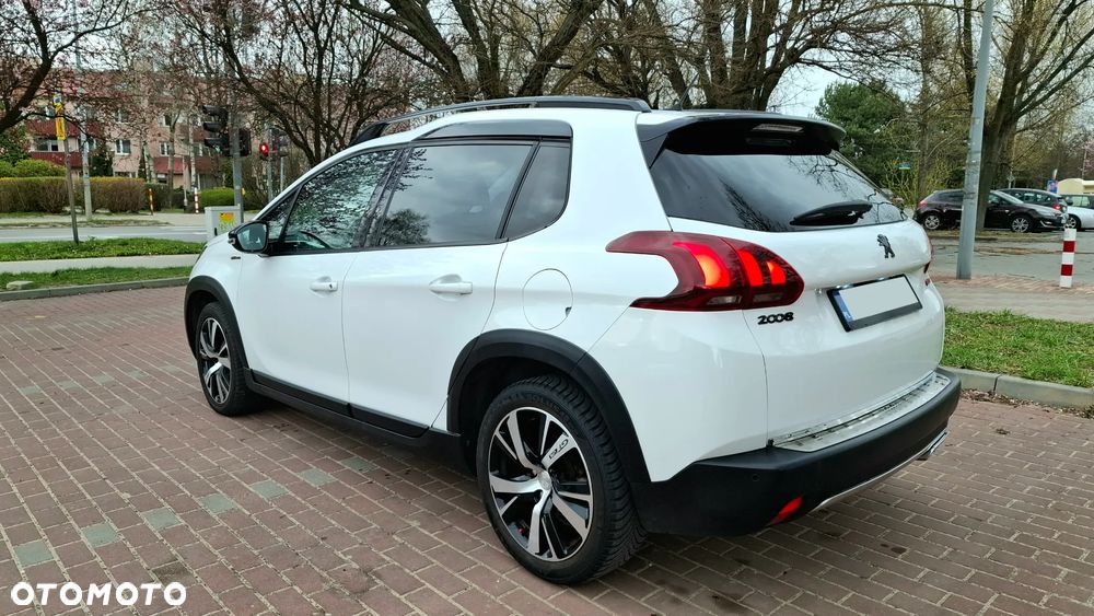 Peugeot 2008 BlueHDi FAP 120 STOP & START GT-Line Edition - 4