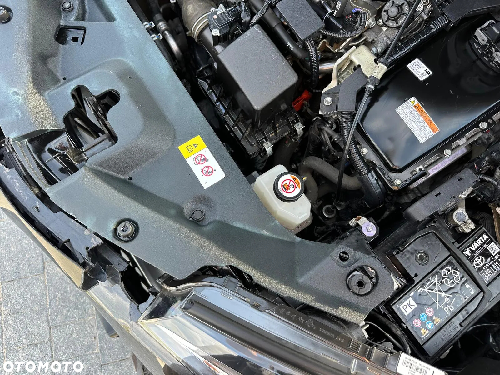 Toyota C-HR Hybrid Business-Edition - 7