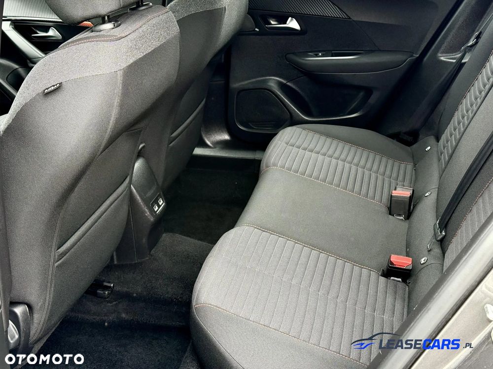 Peugeot 2008 PureTech 130 EAT8 Allure Pack - 12