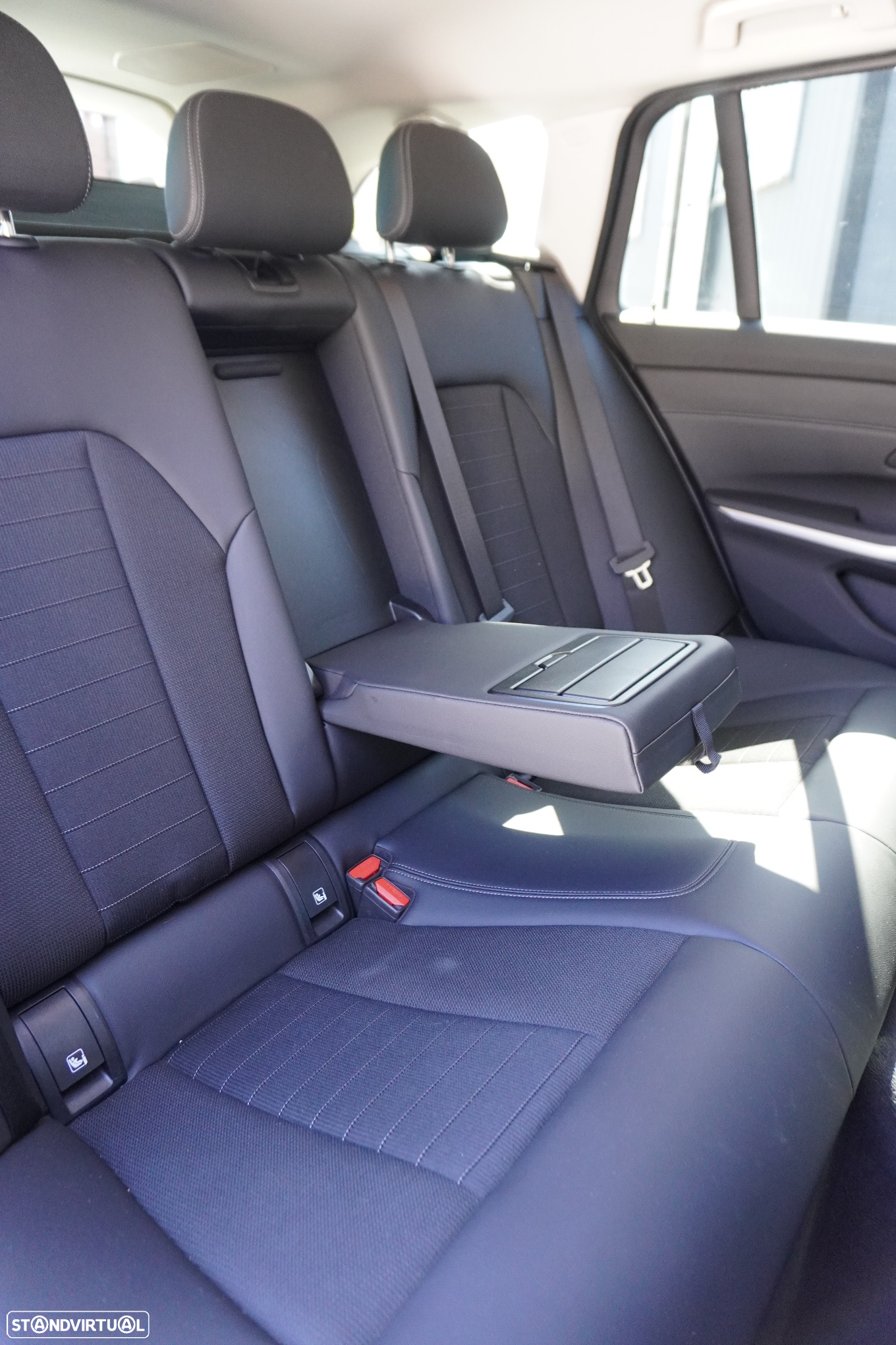 BMW 330 e Touring Line Sport Auto - 25