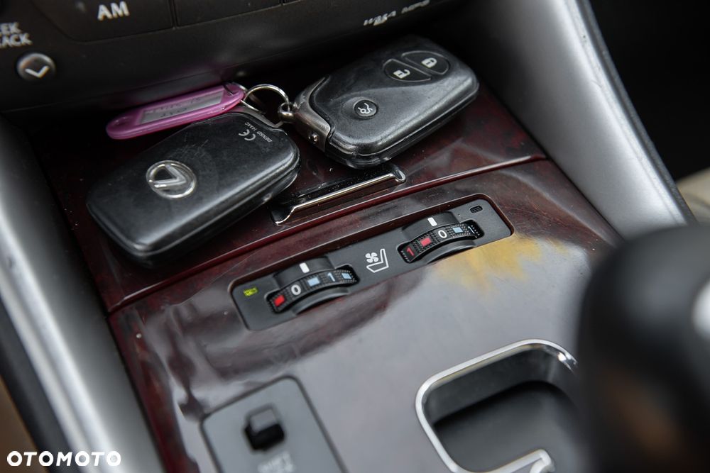 Lexus IS - 21