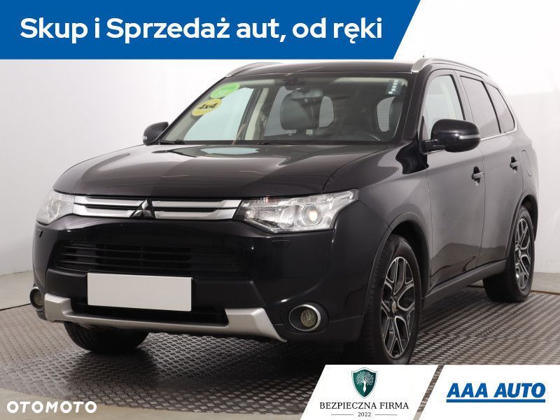 Mitsubishi Outlander - 2