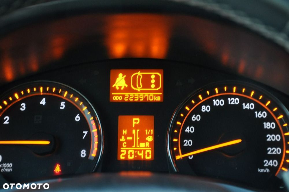 Toyota Avensis Touring Sports 1.8 Multidrive S Comfort - 38