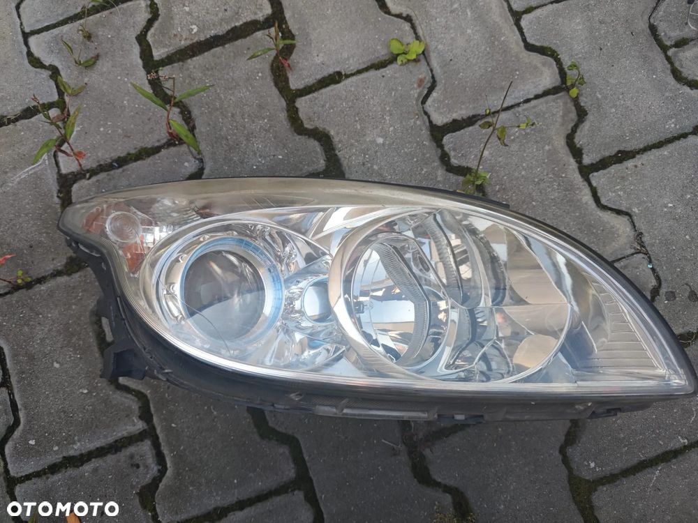 LAMPA PRAWA HYUNDAI I30 07-12 EUROPA