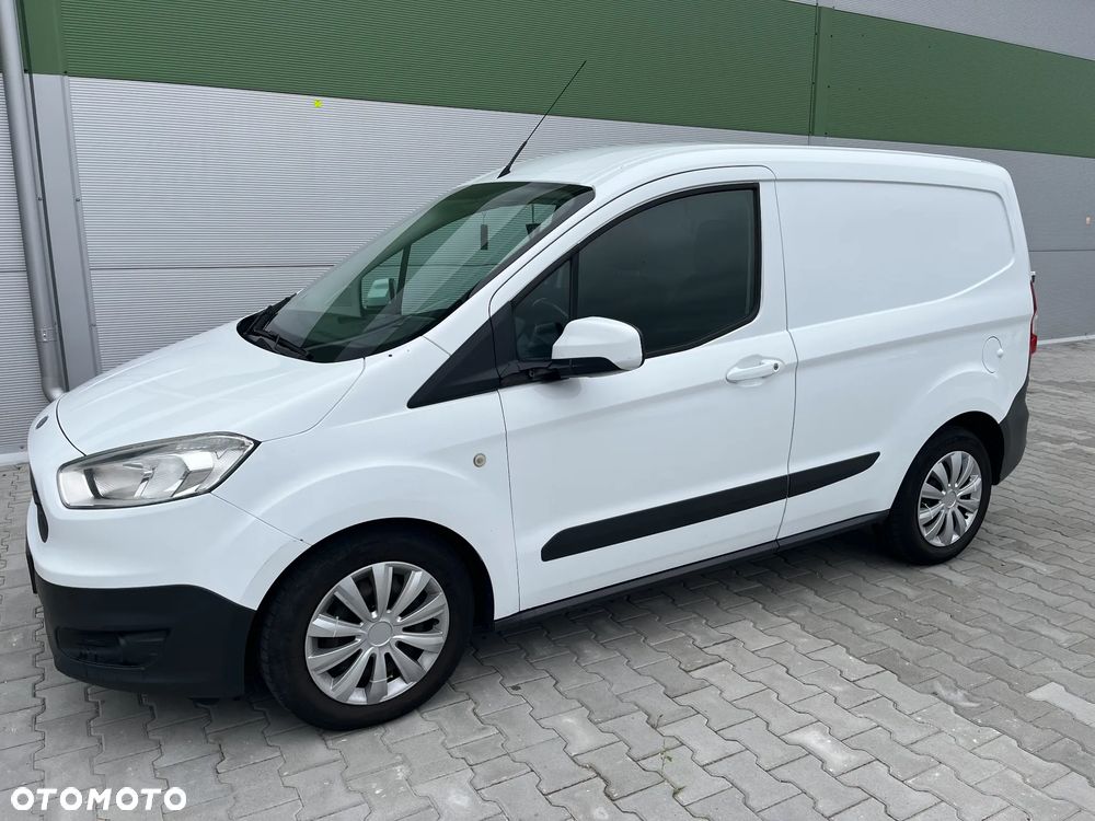 Ford Transit Courier Ambiente - 1