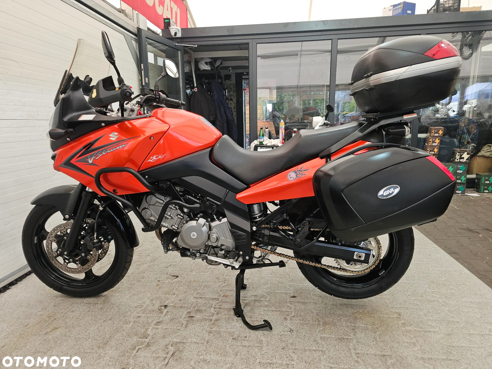 Suzuki DL - 24