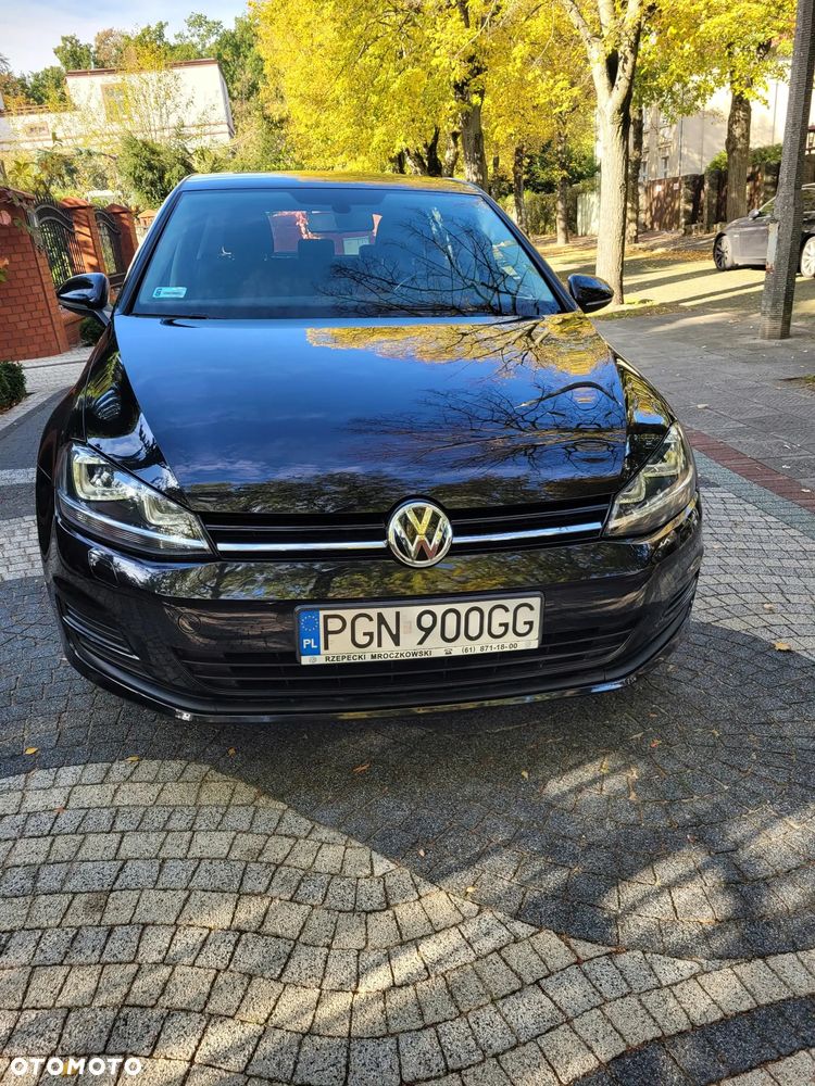 Volkswagen Golf - 6