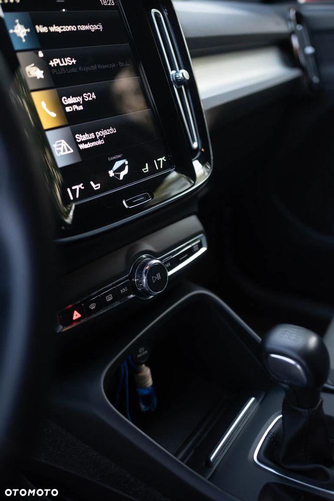 Volvo XC 40 T3 - 18