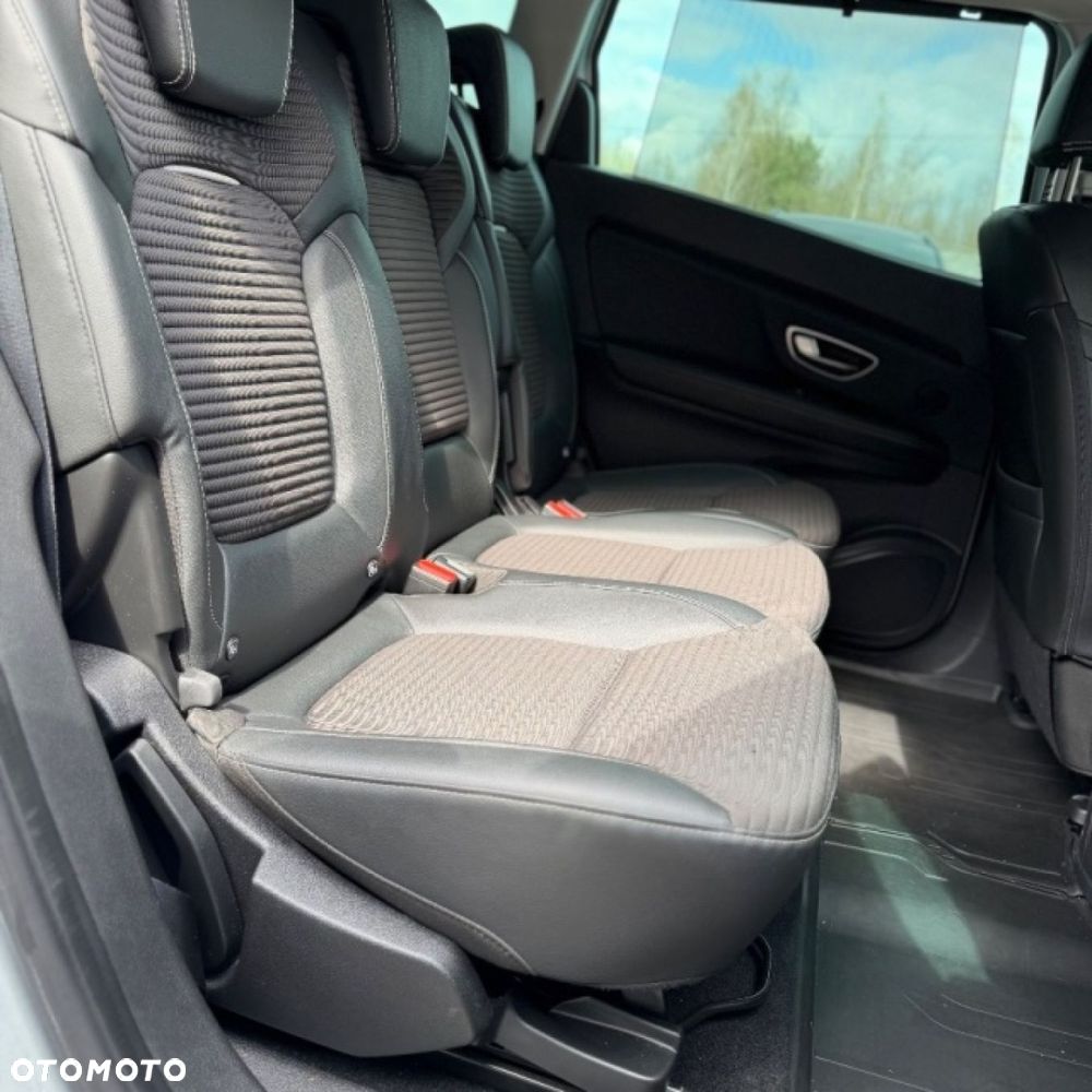 Renault Scenic - 28