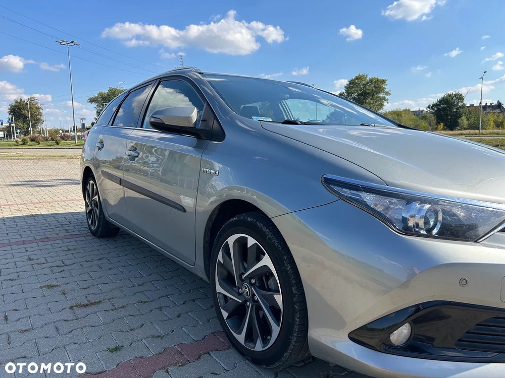 Toyota Auris 1.8 HSD Luna - 24