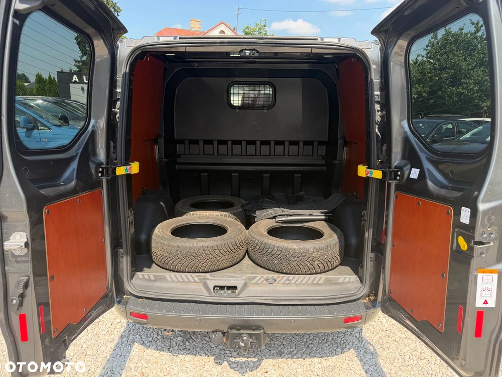 Ford TRANSIT CUSTOM - 23