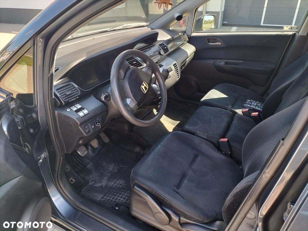 Honda FR-V - 8
