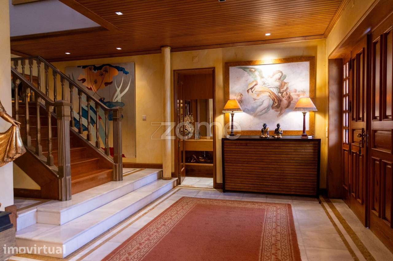 LUXUOSA MORADIA - LOCALIZAÇÃO PREMIUM NO CENTRO DE FAMALICÃO - Grande imagem: 3/59