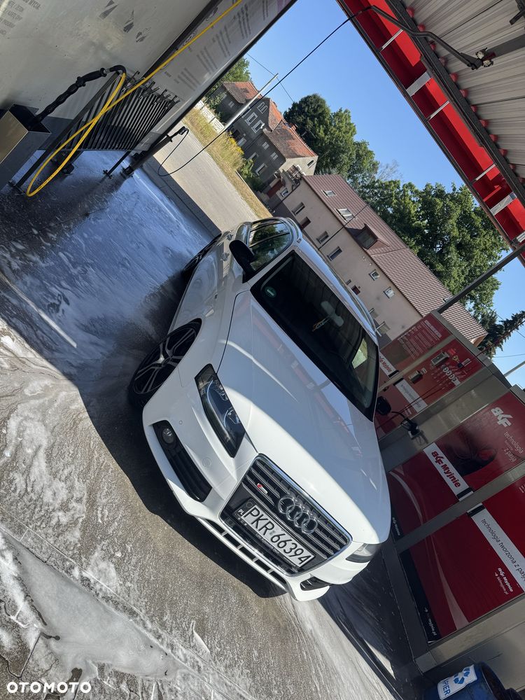 Audi A4 Avant - 1