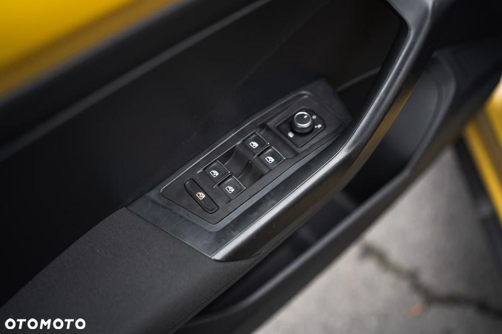 Volkswagen T-Roc - 26