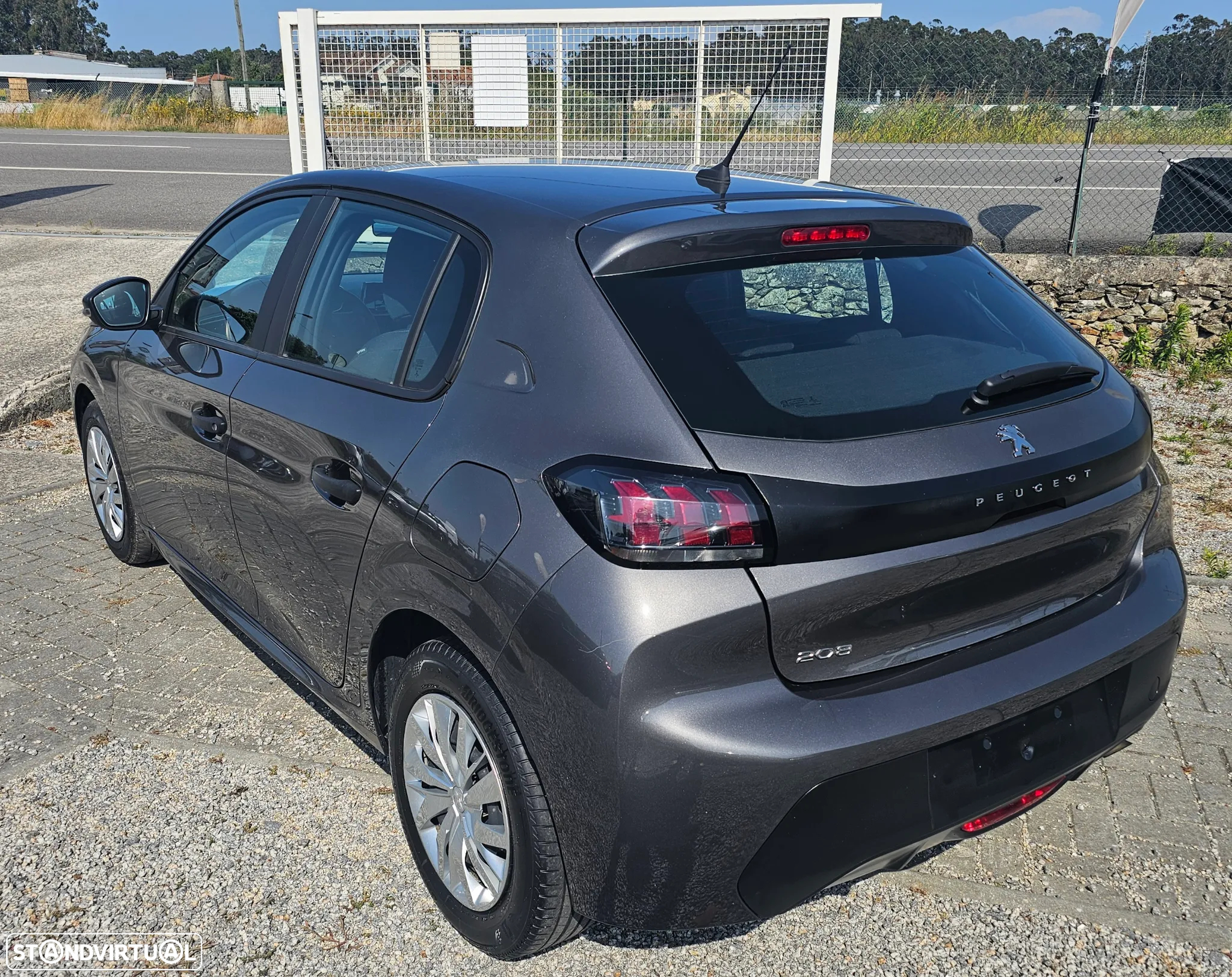 Peugeot 208 1.2 PureTech Like - 10