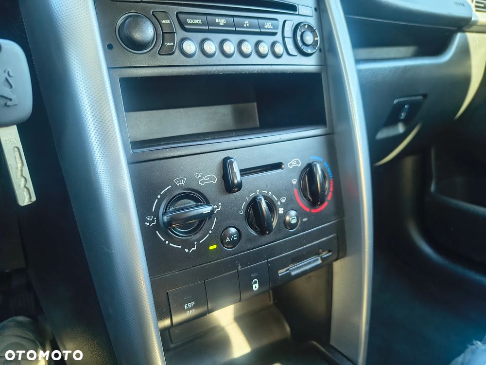 Peugeot 207 120 Sportium - 21