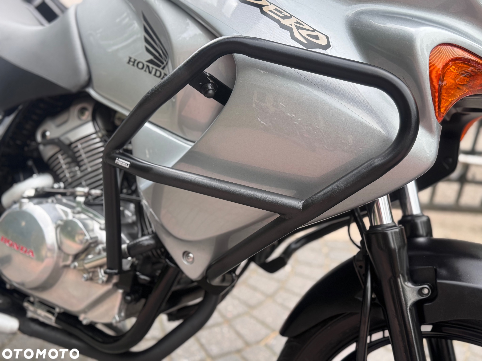 Honda XL - 27
