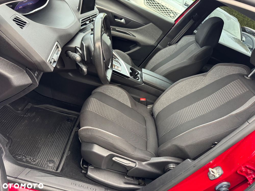 Peugeot 5008 BlueHDi 130 EAT8 Allure - 17