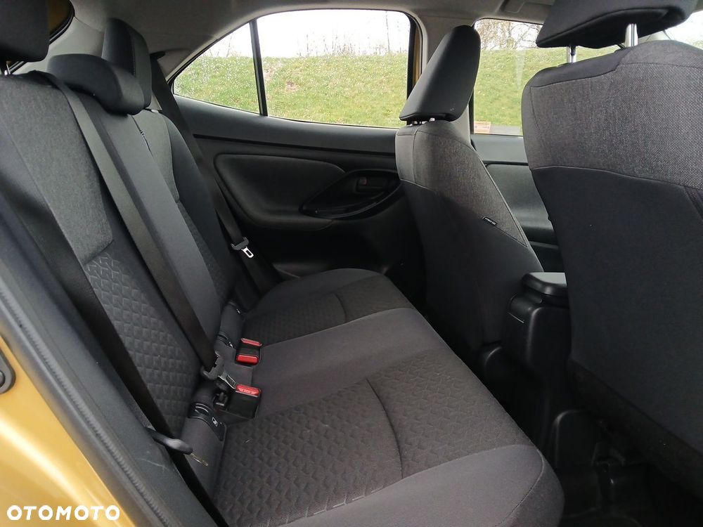 Toyota Yaris Cross Hybrid 1.5 Comfort 4x4 - 13