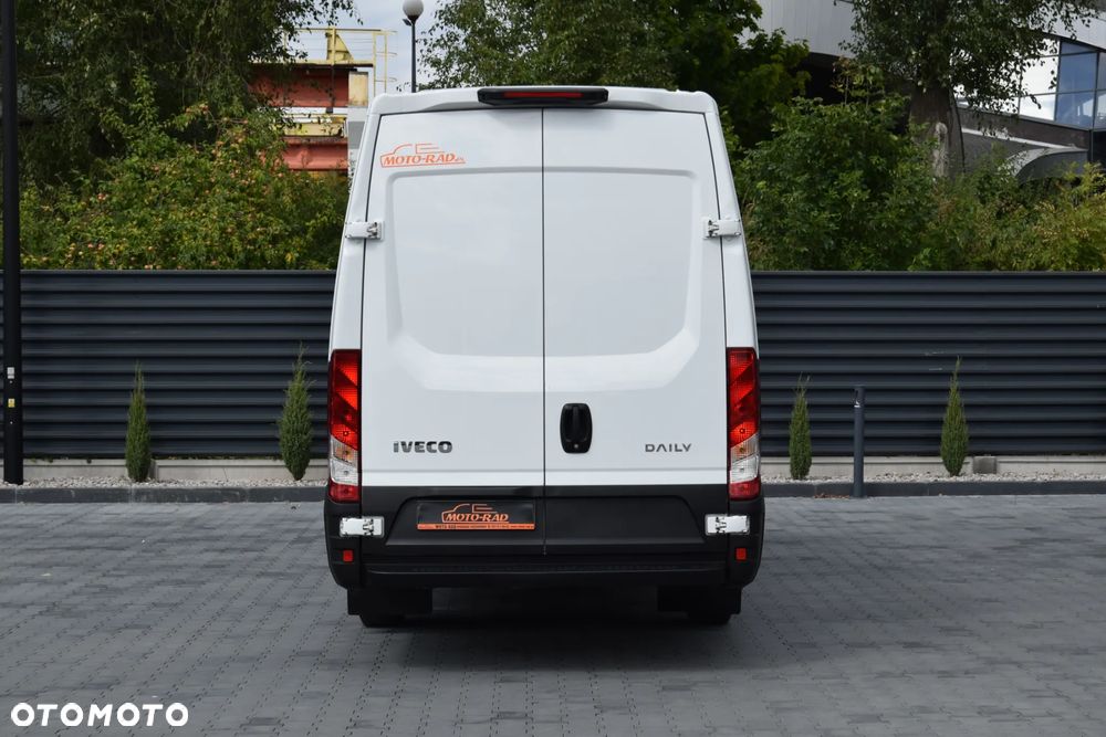 Iveco DAILY MAXI 35S14 / 2.3 - 140 KM / AUTOMAT HI-MATIC / NOWY MODEL / 3 OSOBY / DOSTAWCZE / BLASZAK / KAMERA COFANIA / TEMPOMAT / KLIMA / 2022 / SERWISOWANY / SPROWADZONY Z NIEMIEC - 6