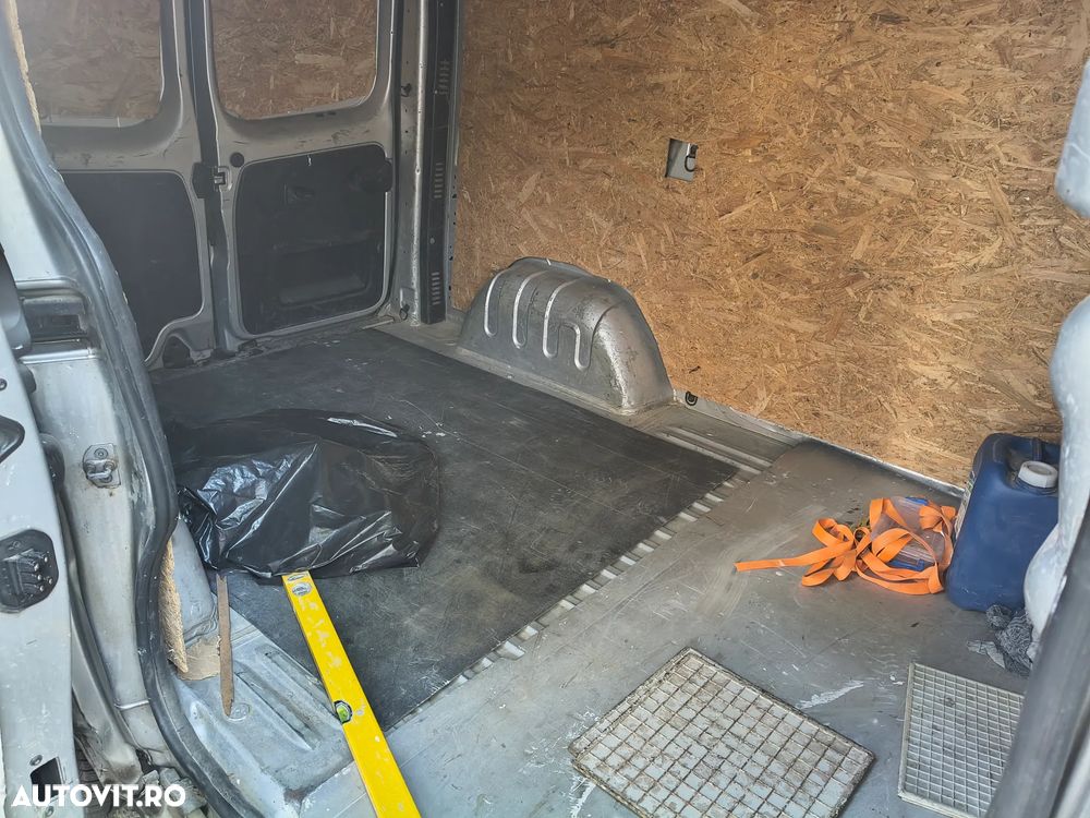 Renault TRAFIC - 7
