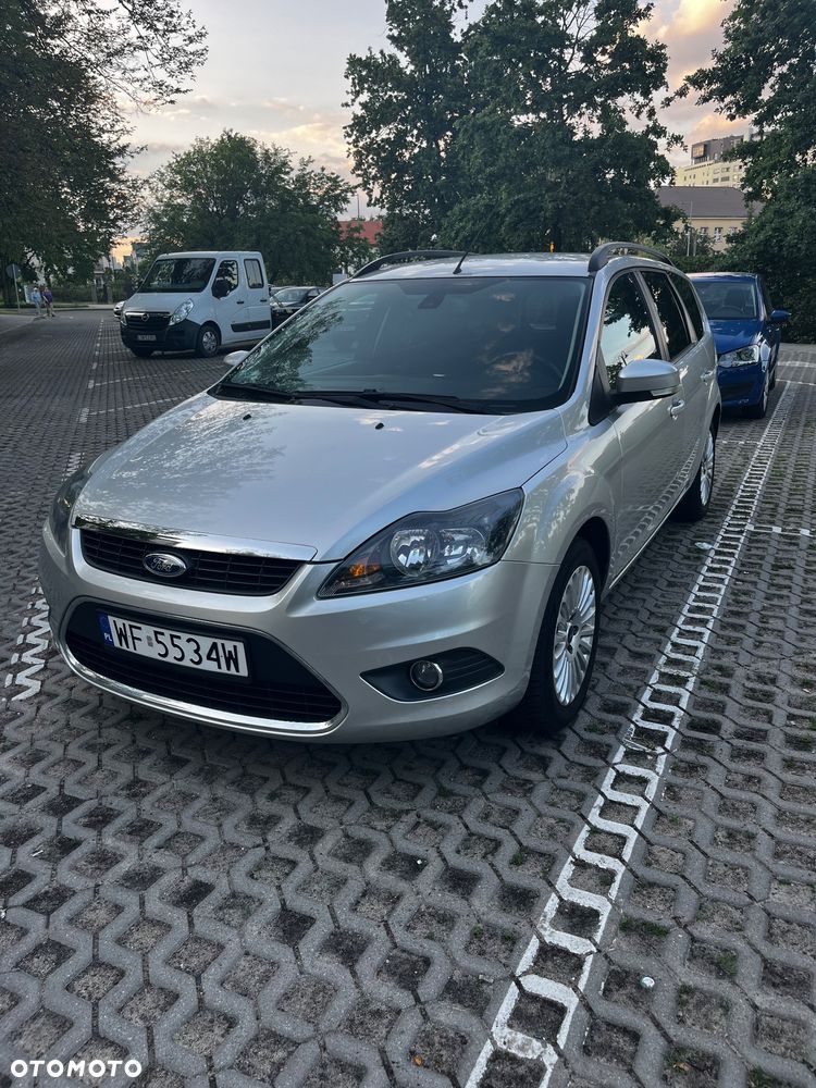 Ford Focus 1.6 16V Ambiente - 2