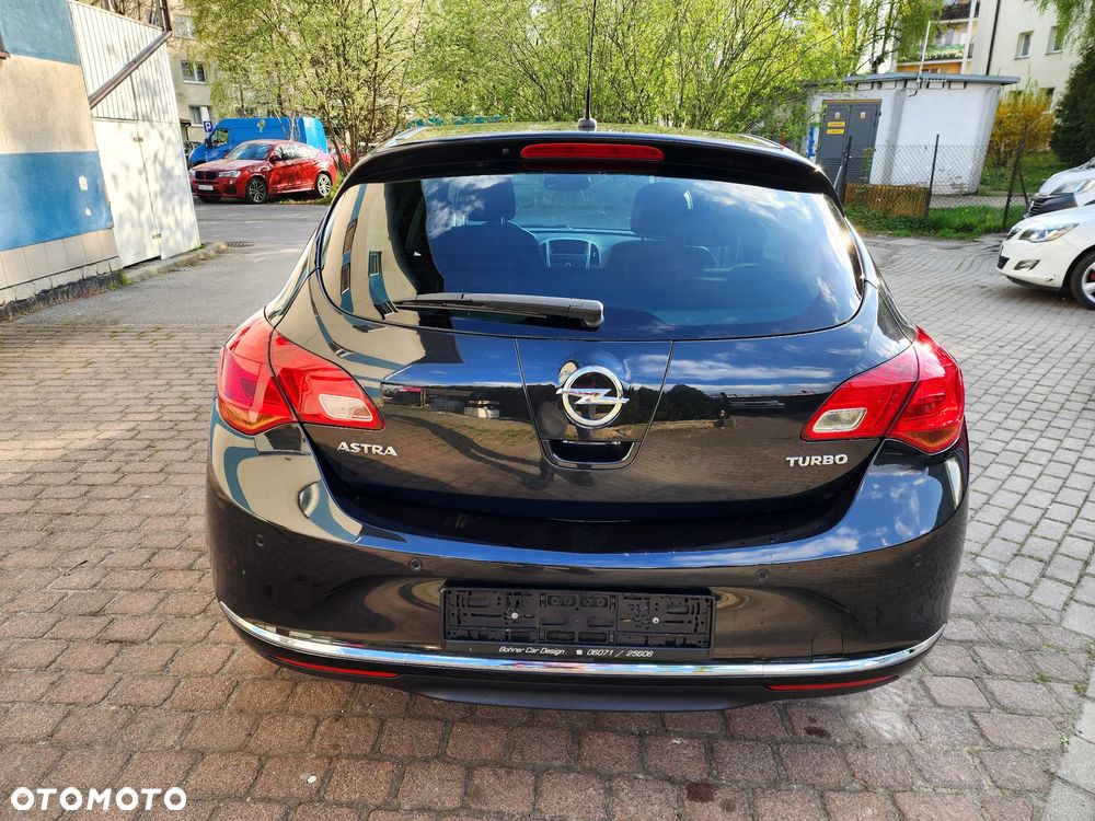 Opel Astra 1.4 Turbo 150 Jahre - 4