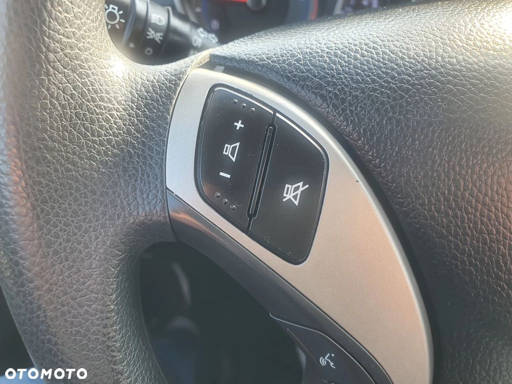 Hyundai i30 blue 1.6 CRDi Classic Navigation - 19