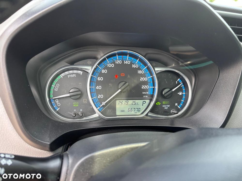 Toyota Yaris - 10