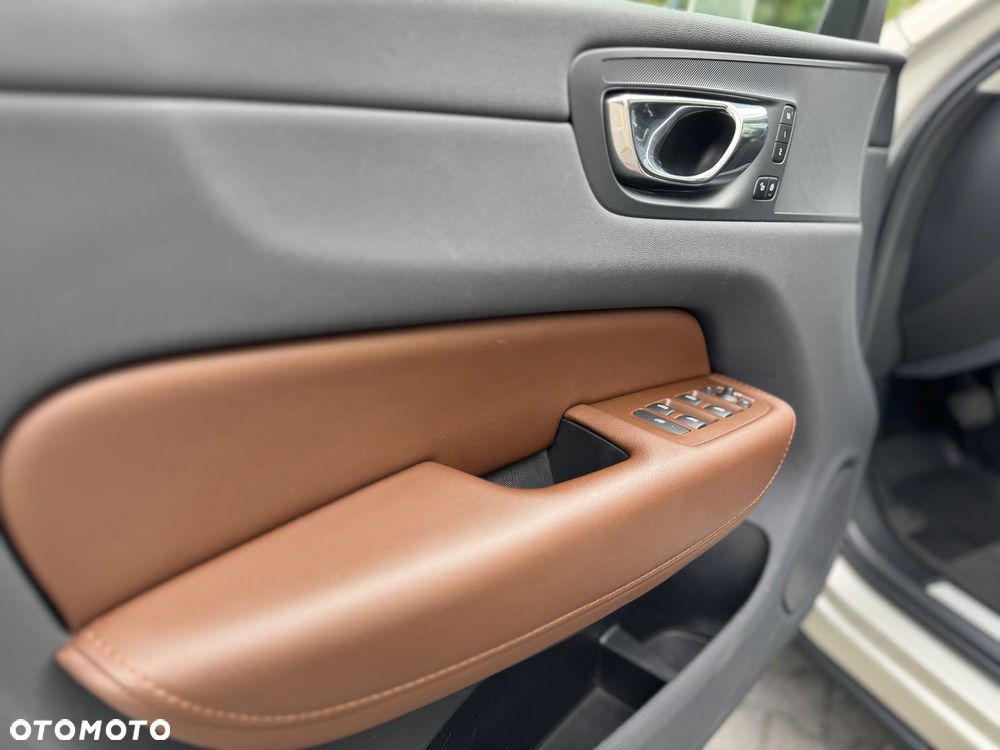 Volvo XC 60 T5 AWD Inscription - 23