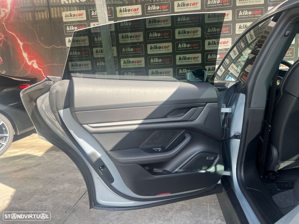 Porsche Taycan Standard - 48