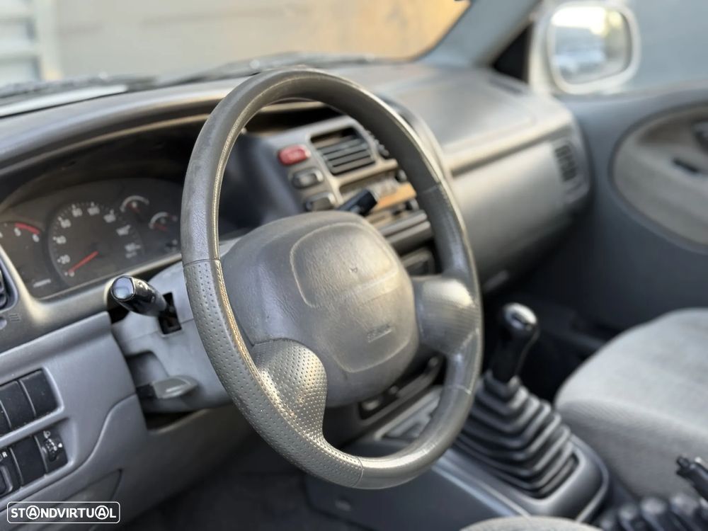 Suzuki Grand Vitara Metal Top 2.0 TDi - 14