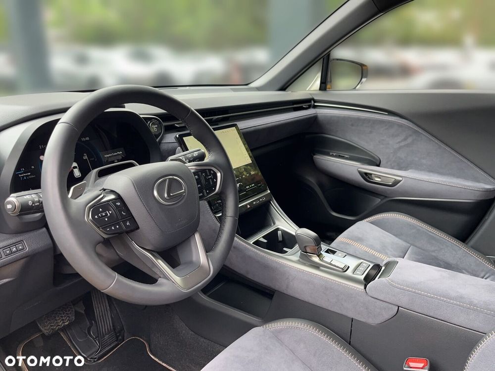 Lexus LBX 1.5 Hybrid Cool AWD - 5