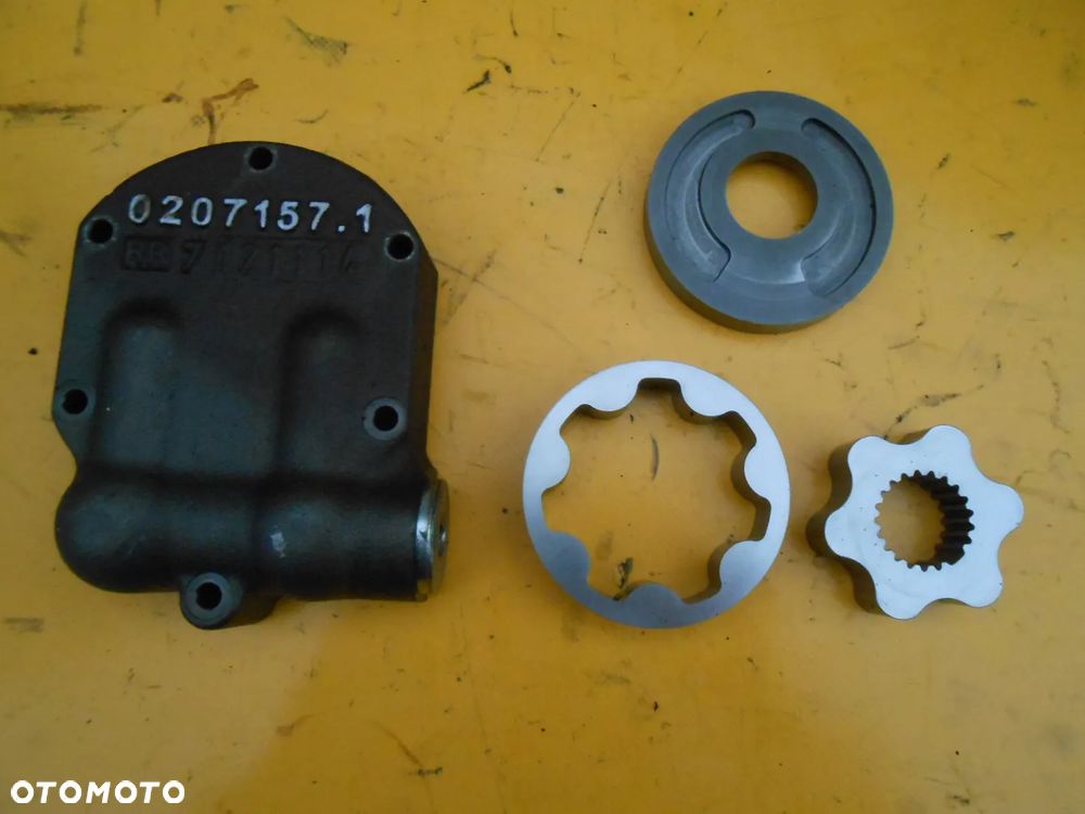 Pompa oleju skrzyni biegów C-Matic Claas Arion 650