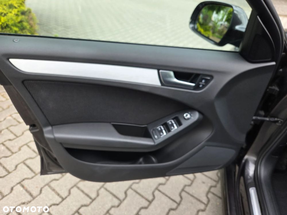Audi A4 Avant 2.0 TDI DPF S line Sportpaket - 31