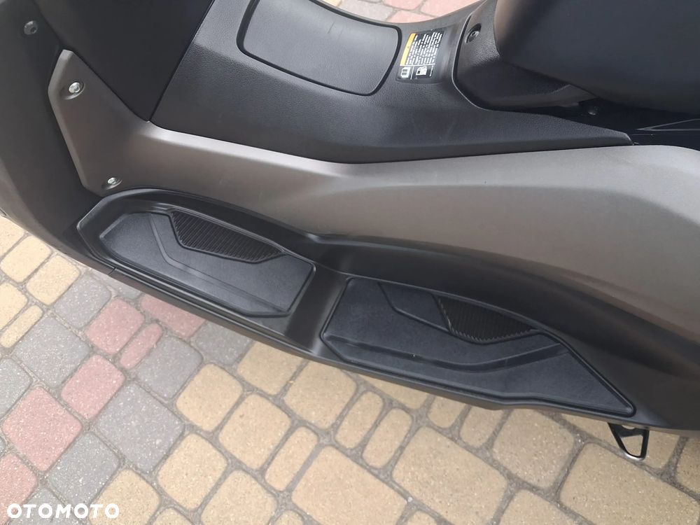 Yamaha NMAX - 15
