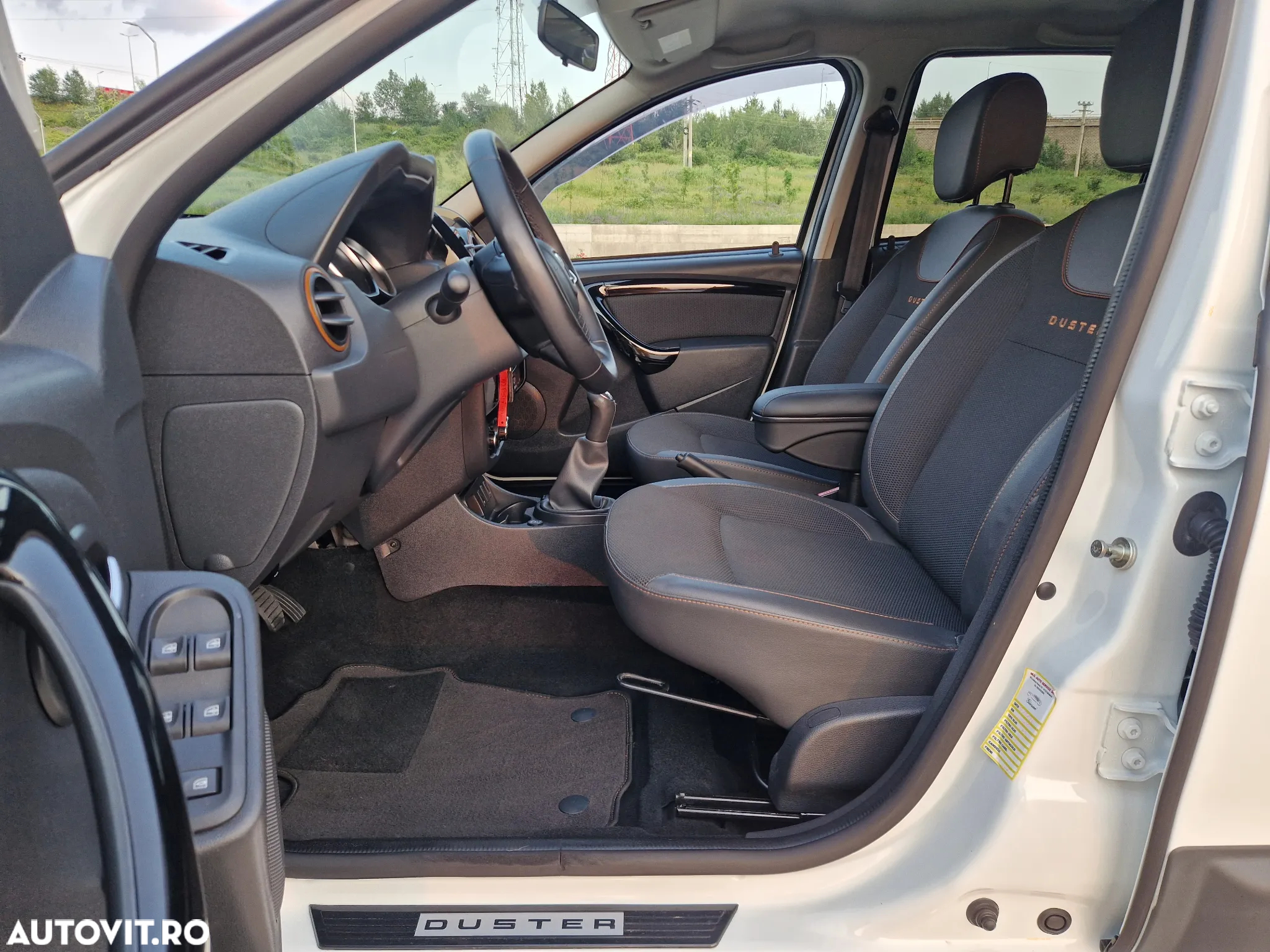 Dacia Duster 1.6 4x2 Laureate - 17