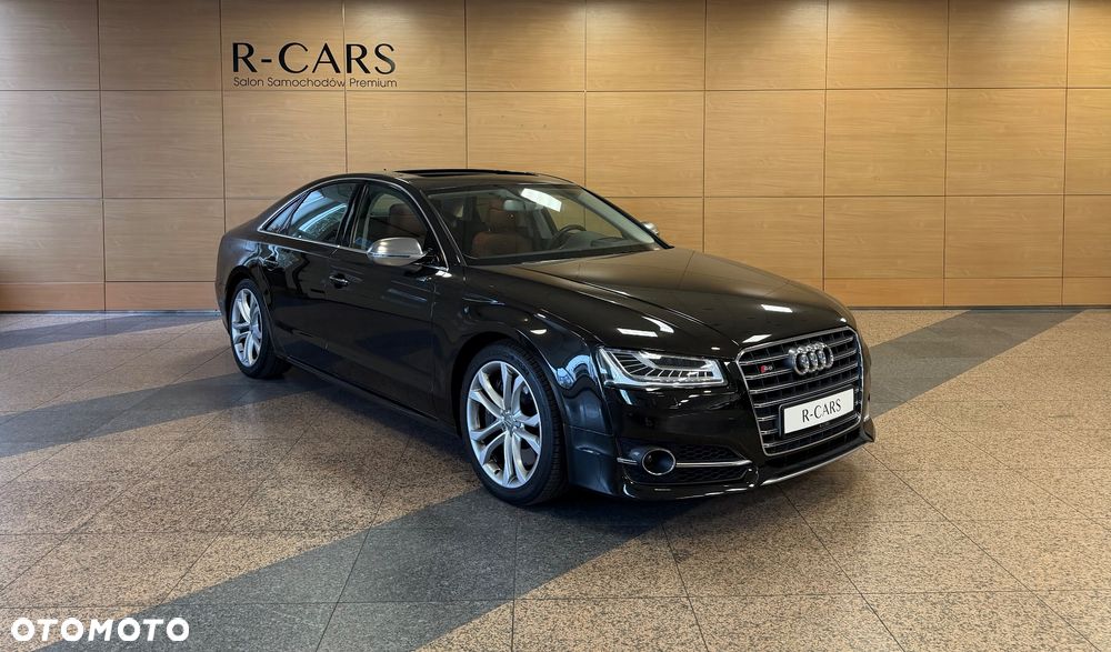 Audi S8 - 1