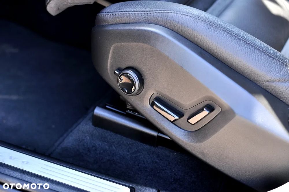 Volvo XC 60 - 21