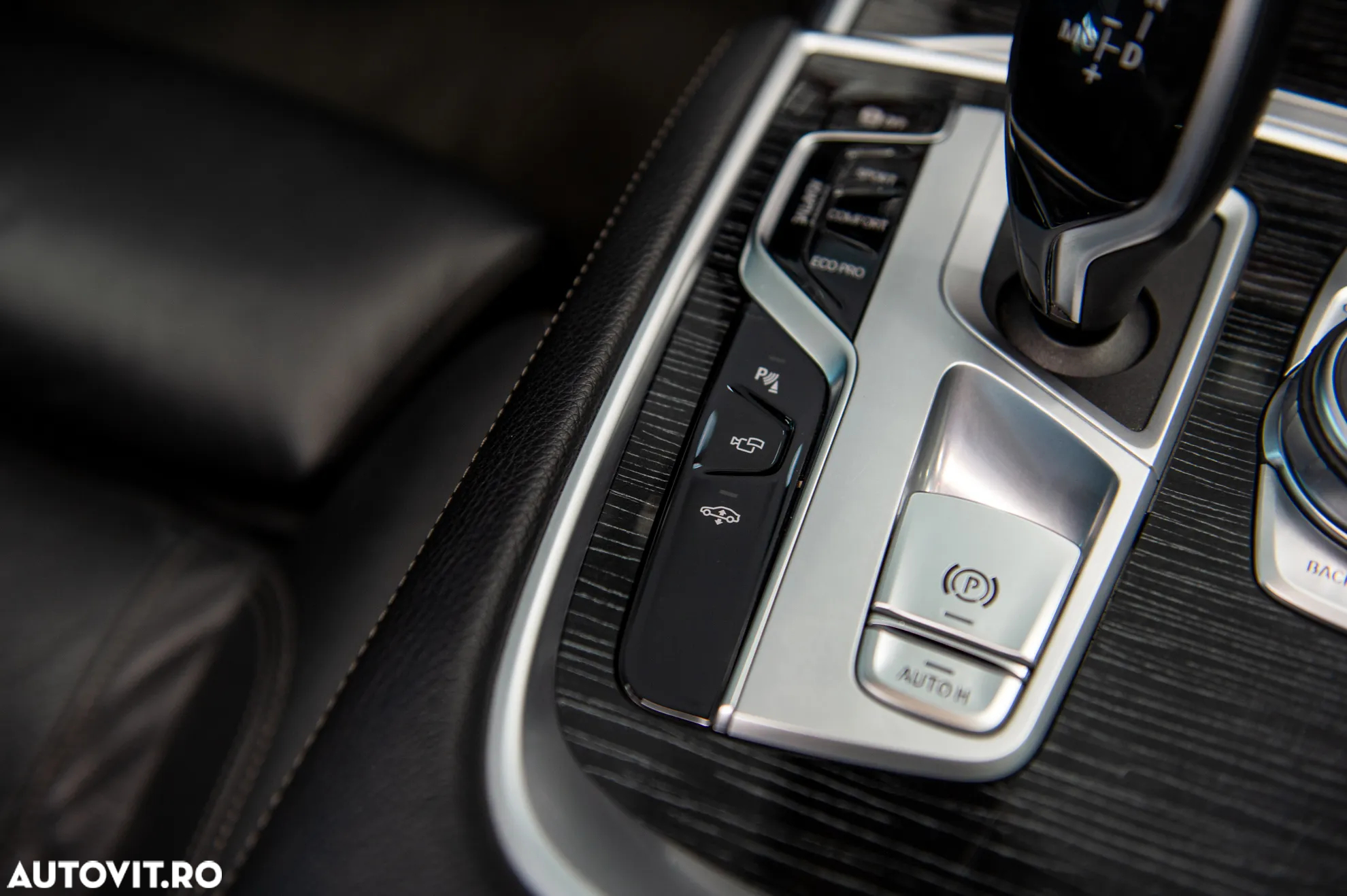 BMW Seria 7 730d xDrive MHEV - 23