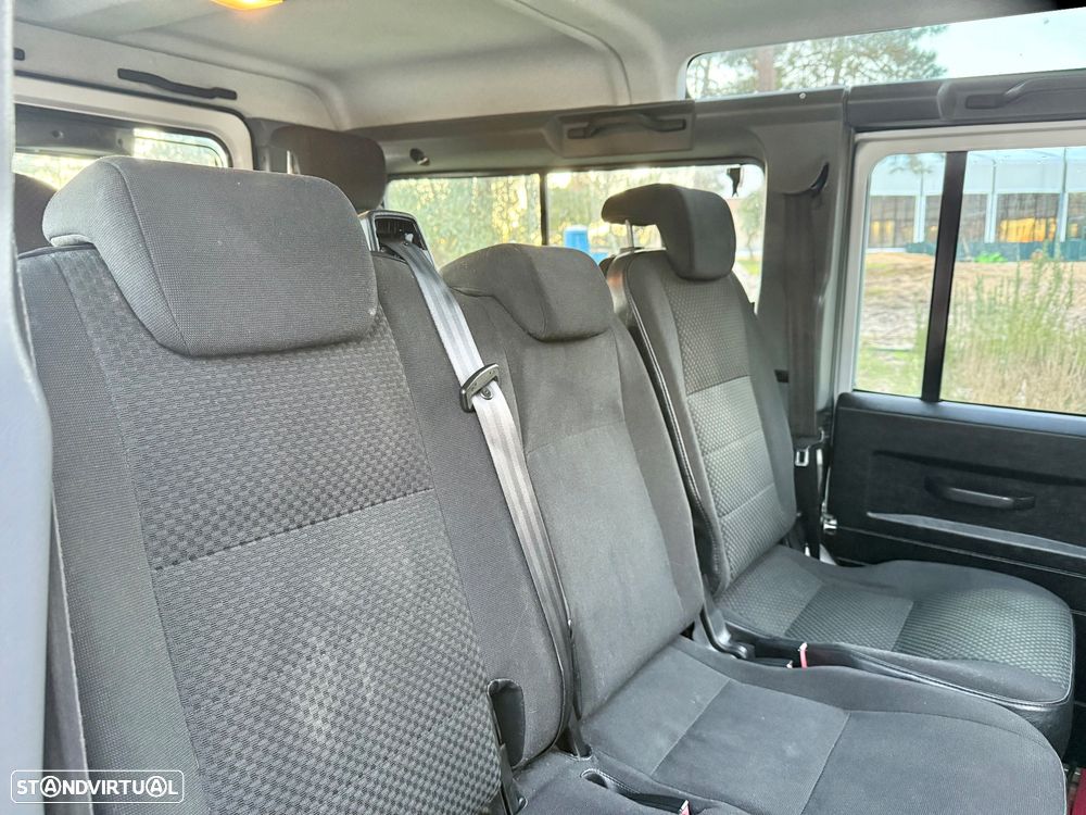 Land Rover Defender 110 DPF E - 23