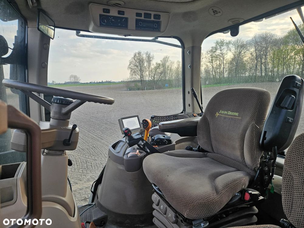 John Deere 7230R - 8