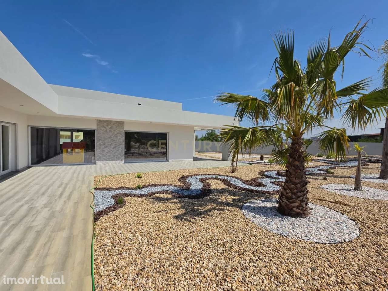 Vila Alegre / Fernão Ferro - Luxuosa moradia isolada térrea de 4 assoa - Grande imagem: 4/47