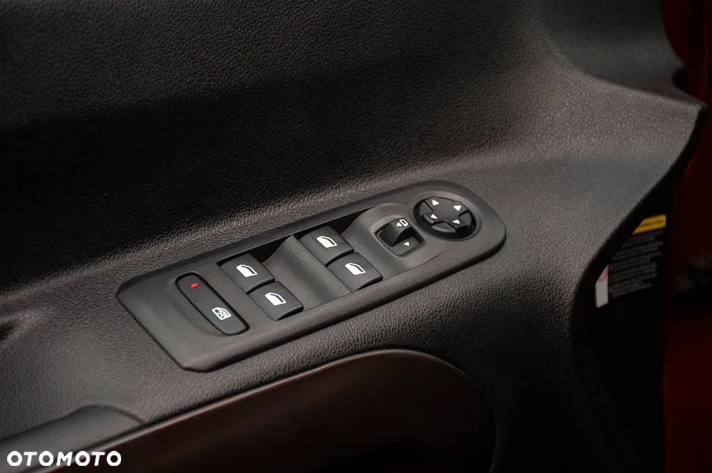 Peugeot Rifter BlueHDI 130 L2 EAT8 GT - 37