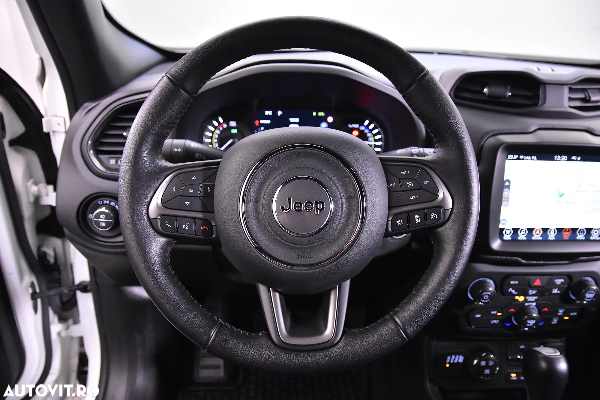 Jeep Renegade - 16